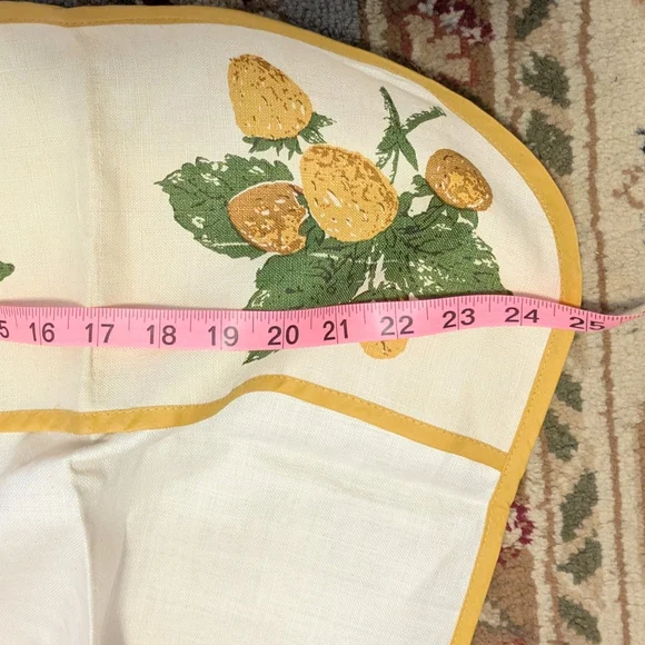 Vintage Apron with Yellow Floral Trim and Leaf Design - Picture 6 of 8